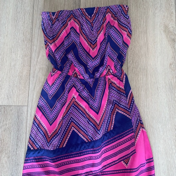 Express Dress - Picture 4 of 4